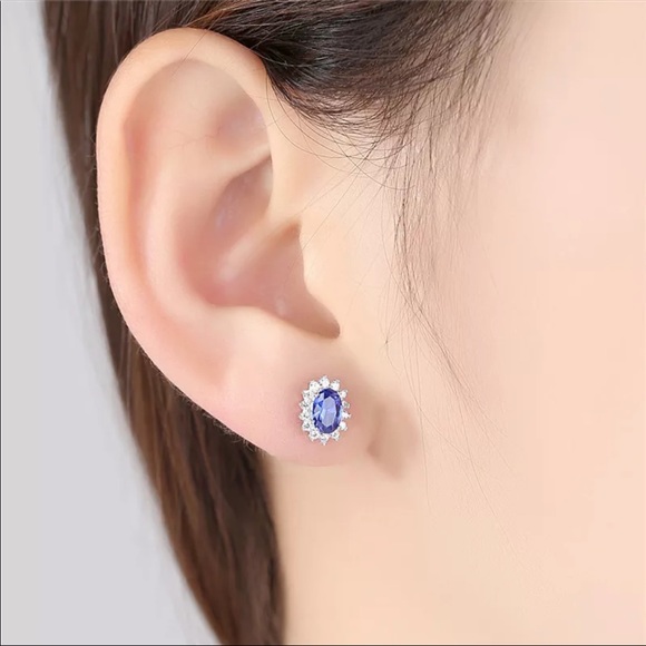 New Women’s 925 Silver Beautiful Anniversary Sapphire Stud Earrings - Picture 2 of 2